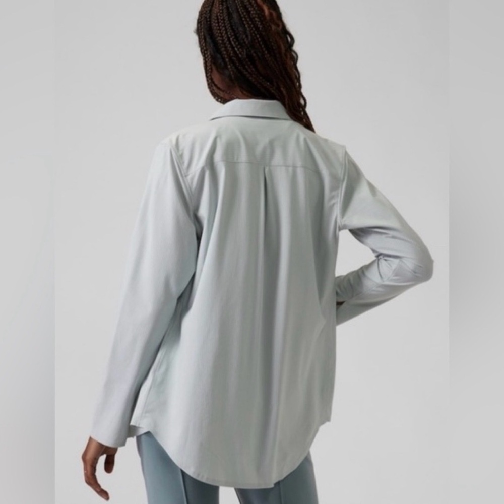 Athleta Ladies Urbanite Light Mint Pinstripe Button-Down Shirt XS - Picture 3 of 10